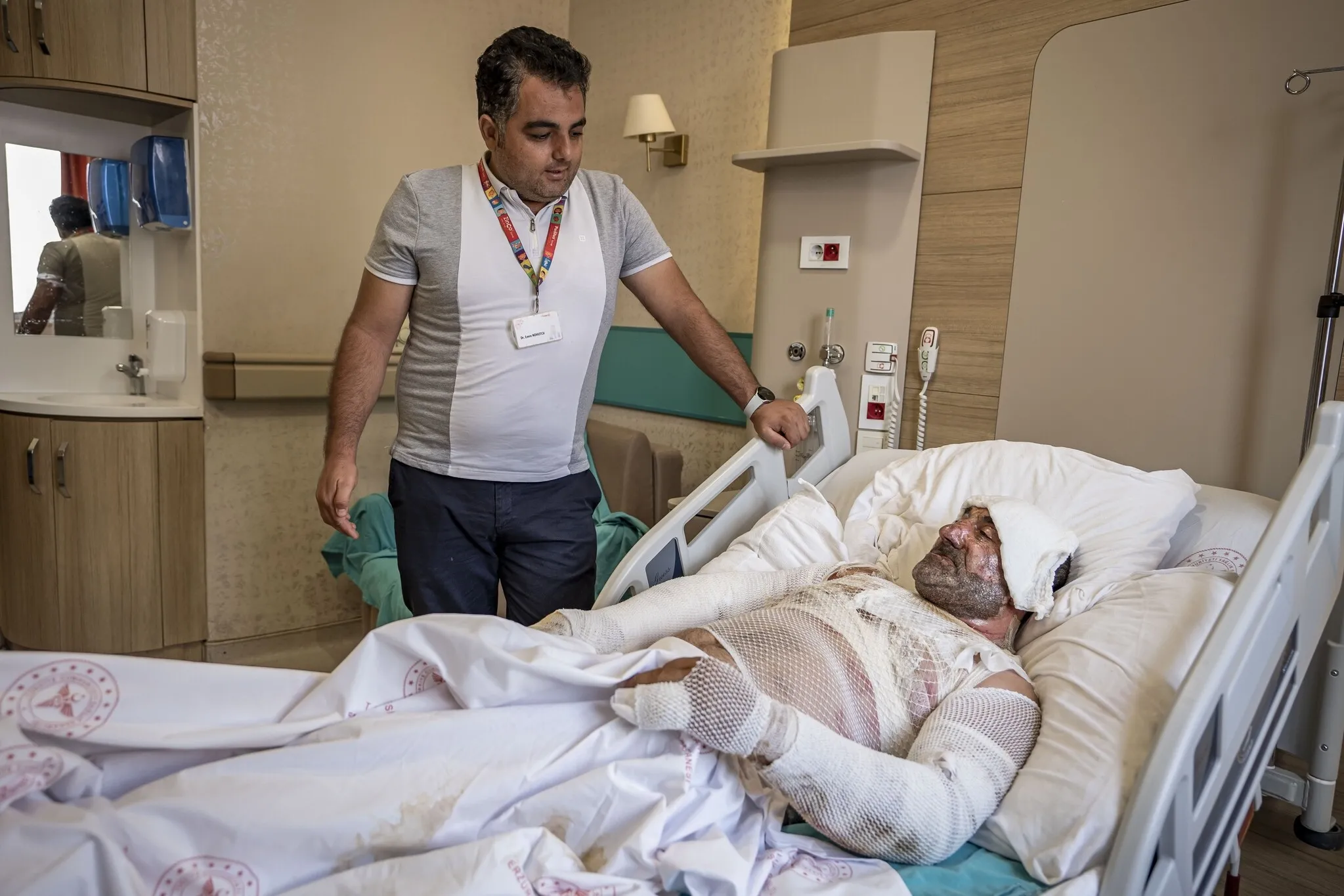 Benzin Bidonundan Sızan Yakıt, Sigarayla Eve Giren Babayı Felakete Sürükledi