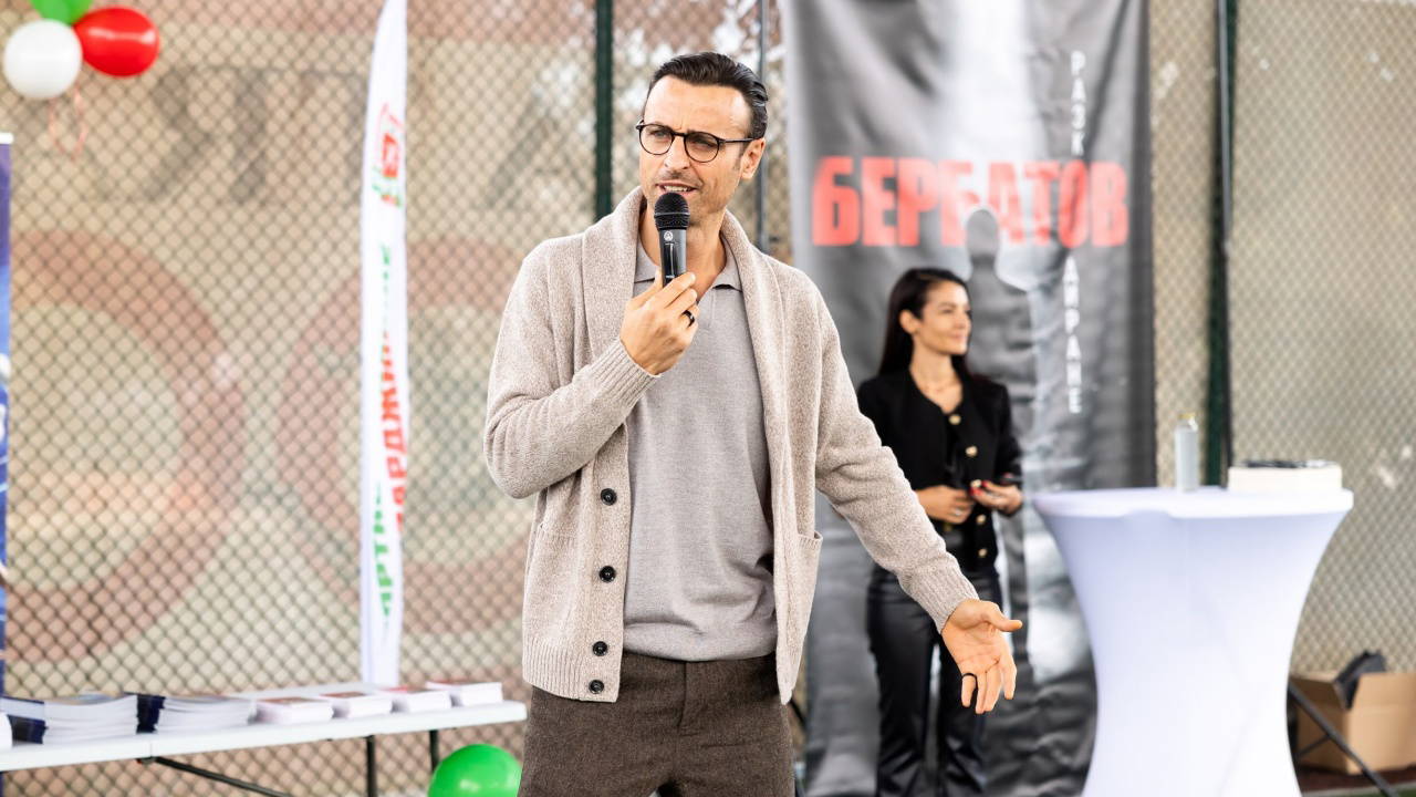 Berbatov'dan Manchester United'a Sert Eleştiri: Carrick Doğru İsim mi