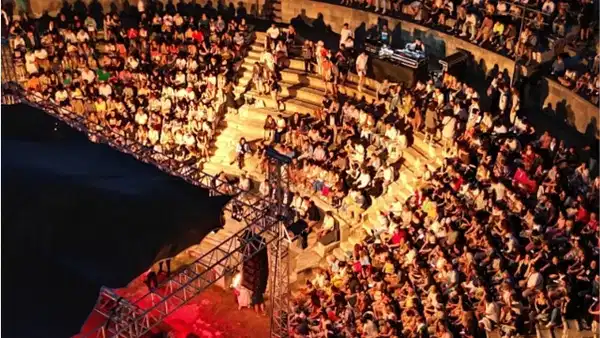 Bergama Tiyatro Festivali 7. Kez Perde Diyor