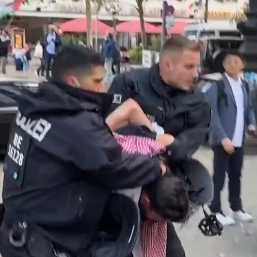 Berlin'de Filistin Protestolarına Polis Müdahalesi: 2 Gözaltı
