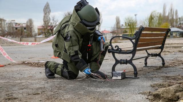 Berlin'de İkinci Dünya Savaşı'ndan kalma bomba bulundu: Neukölln'de tahliye