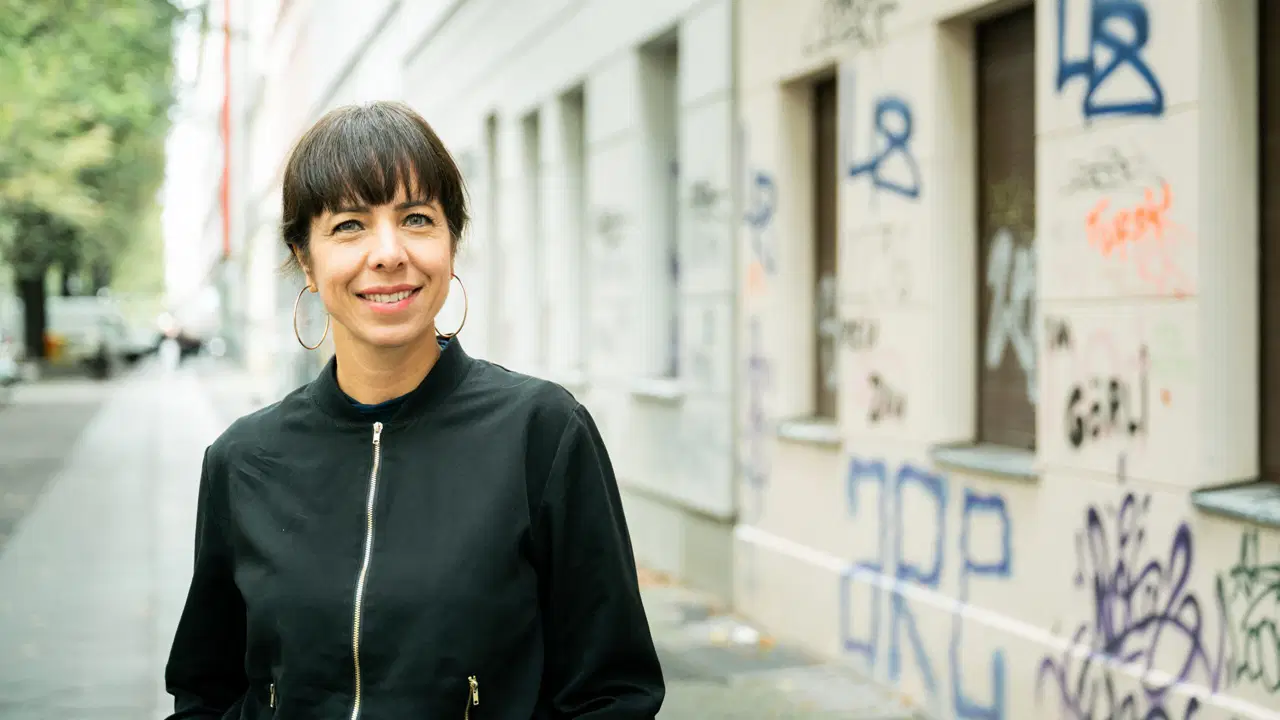 Berlin'de Sol Parti Seçimleri Önde Götürüyor: Elif Eralp Başbakan Adayı