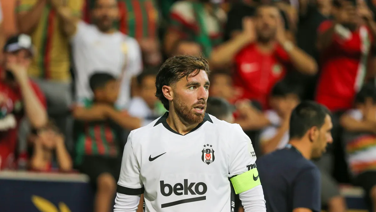 Beşiktaş Amed Sportif'e 3-2 Yenildi: Kartal Liderlik Fırsatını Tepdi