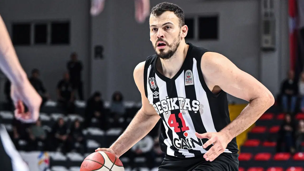 Beşiktaş'ta Ante Zizic Ameliyat Olacak