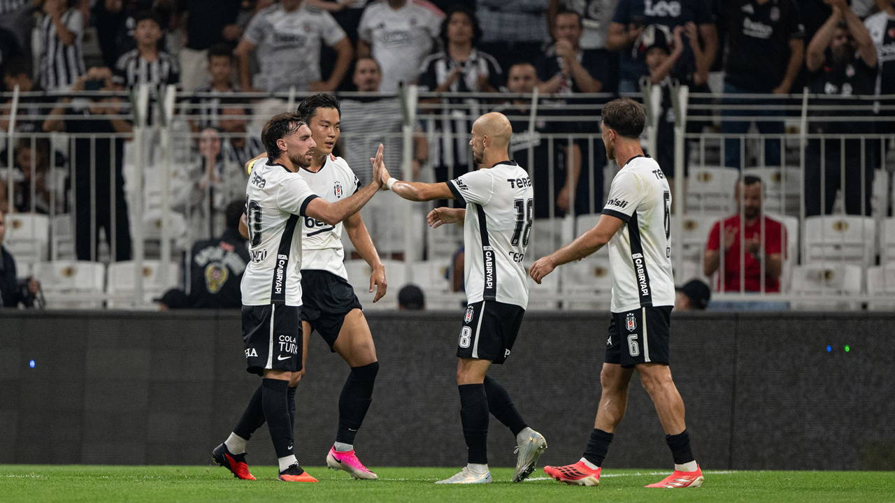 Beşiktaş, Avrupa Ligi'nde Play-off'a Yükseldi: Hradec Kralove'yi Tek Golle Geçti