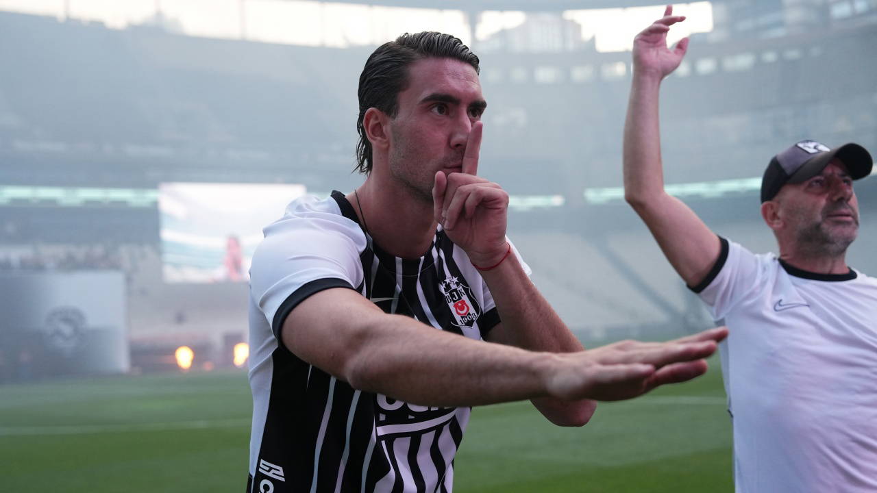 Beşiktaş Avrupa Listesini Açıkladı: Vlahovic Kararı