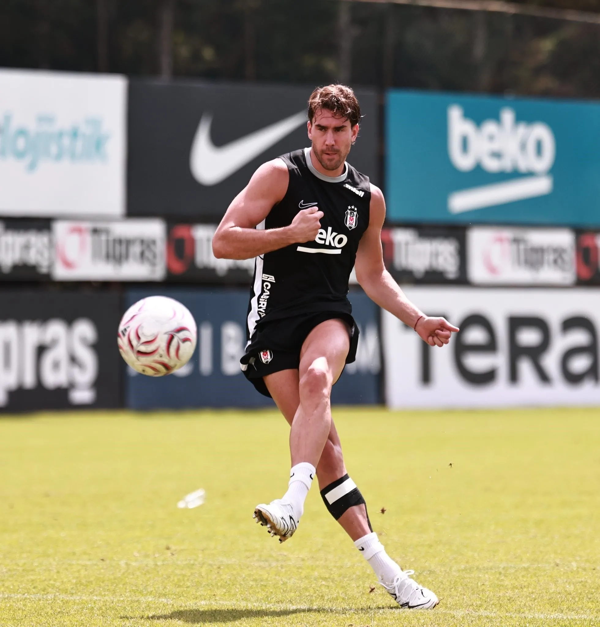 Beşiktaş-Çorum FK Maçında Muhtemel 11'ler: Yeni Transferler İlk 11'de