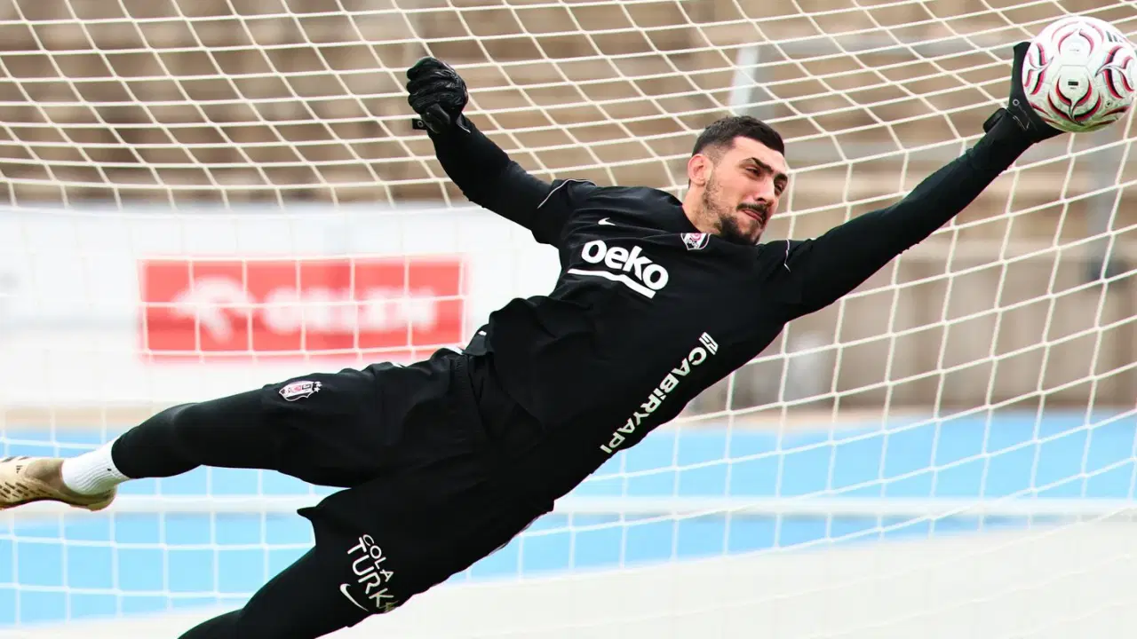 Beşiktaş Emre Bilgin'i Eyüpspor'a Gönderdi