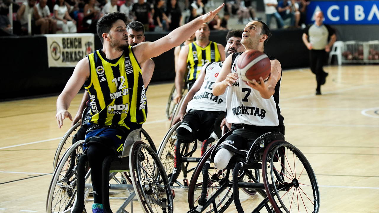 Beşiktaş, Fenerbahçe'yi 92-79 Yenerek Final Serisinde Eşitliği Sağladı