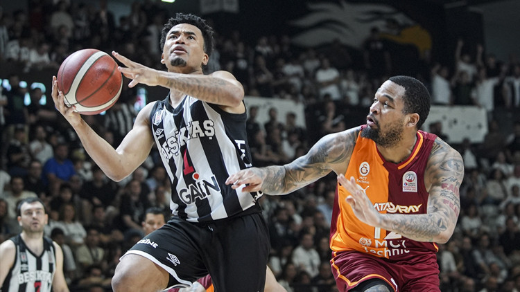 Beşiktaş GAİN derbiyi kazanıp yarı finalde, Galatasaray'a veda