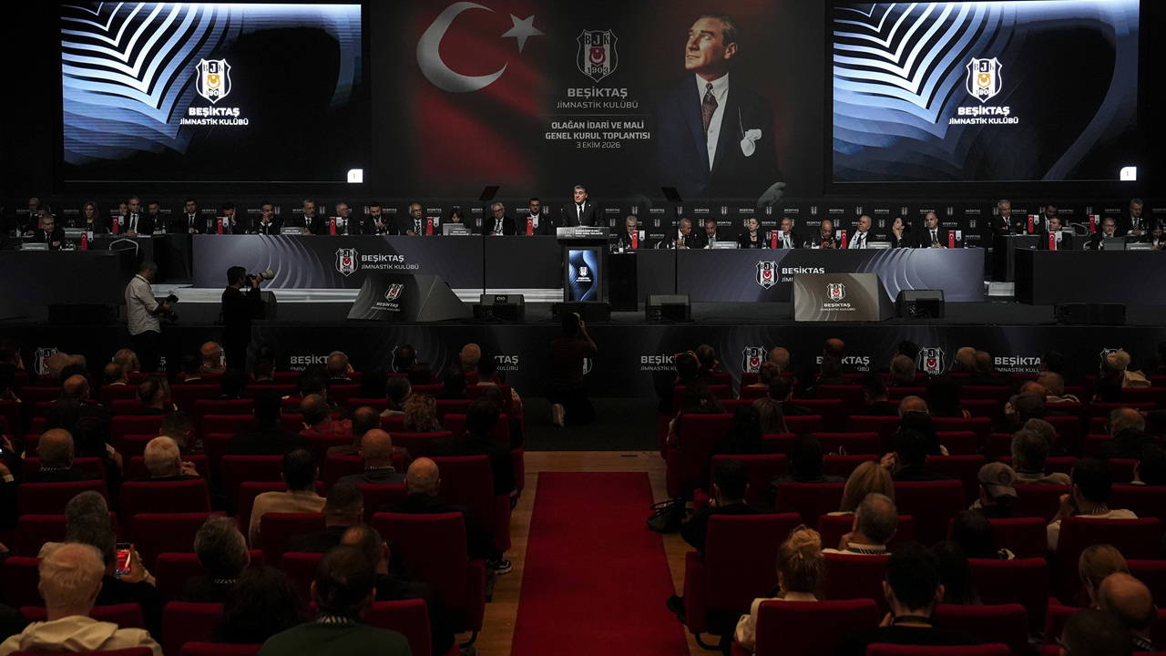 Beşiktaş Genel Kurulu'nda gergin anlar: İhraç oylamasında salon karıştı