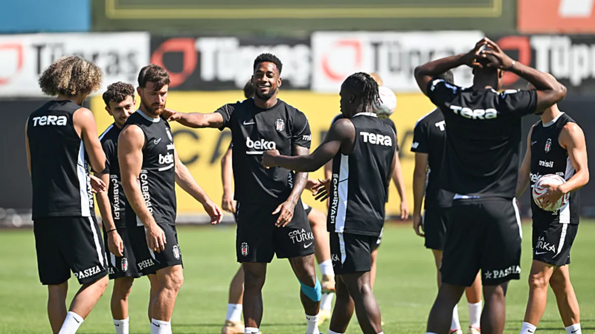 Beşiktaş'ın Hradec Kralove Maçı Kamp Kadrosu Açıklandı