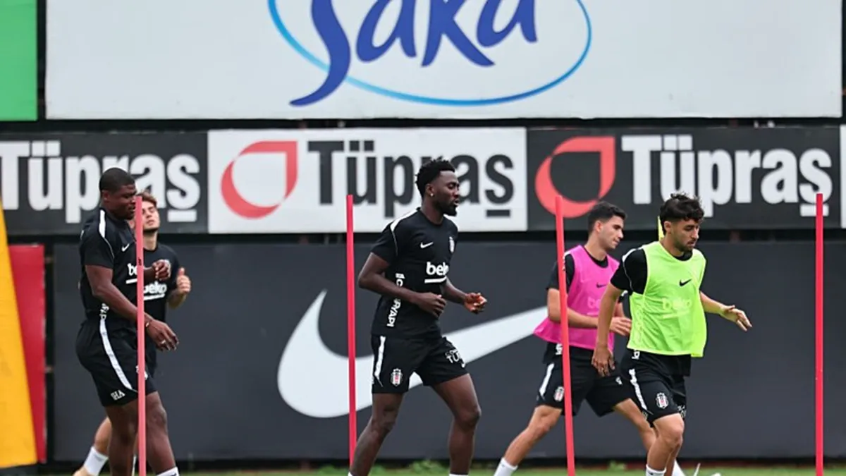 Beşiktaş, Hradec Kralove Rövanşına Kilitlendi