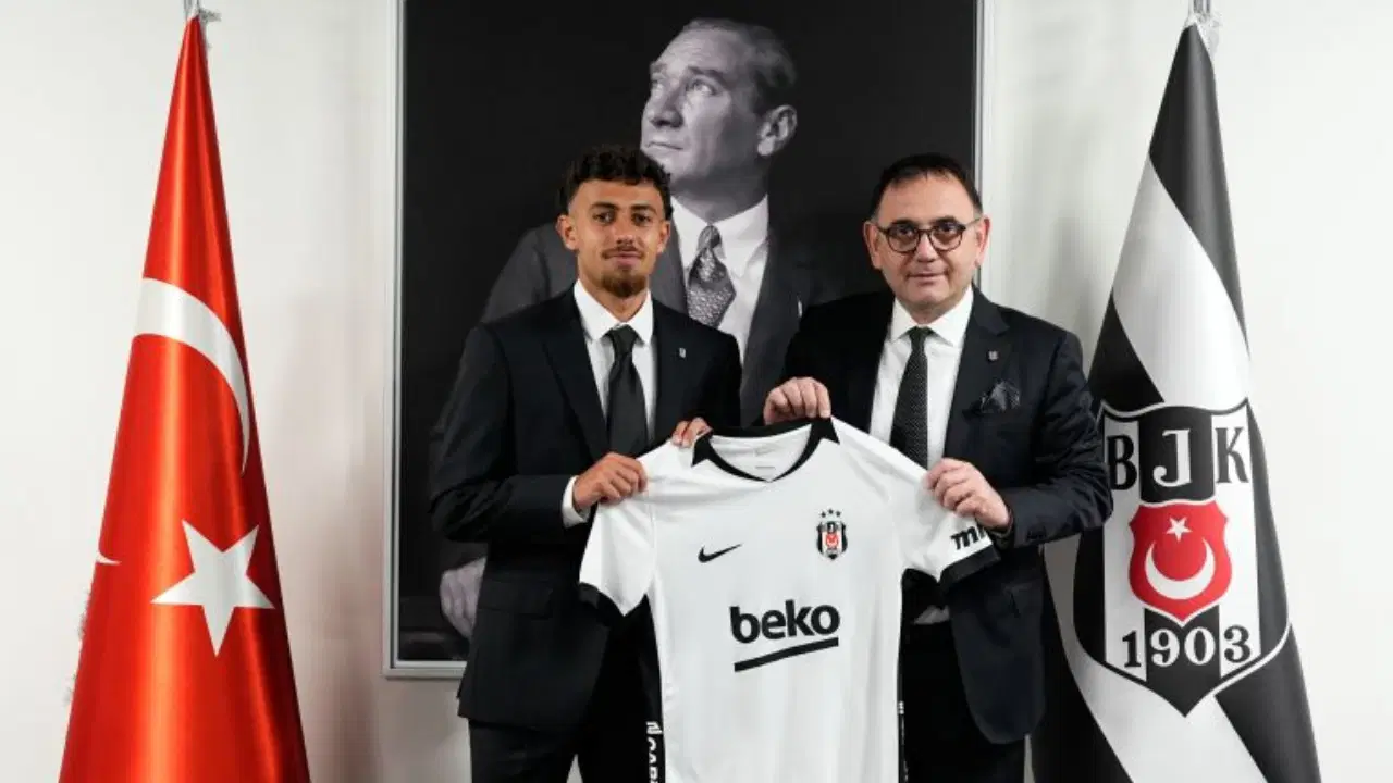 Beşiktaş, 20 Yaşındaki Türk Yetenek İlhan Fakılı'yı Kadrosuna Kattı