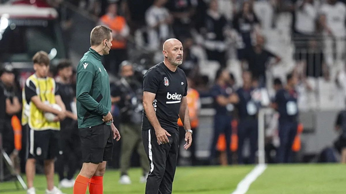 Beşiktaş'ta Italiano'ya Tribünden Büyük Destek