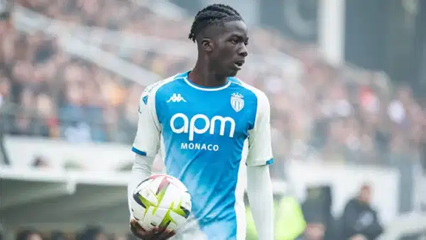 Beşiktaş'tan sol bek atağı: Ouattara İstanbul'da