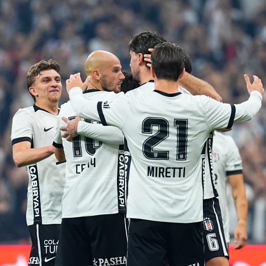 Beşiktaş, Kocaelispor'u 2-1 Mağlup Etti: Orkun ve Vlahovic'ten Gol