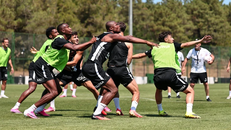 Beşiktaş Midtjylland Maçı İçin Duran Top Çalışmalarına Ağırlık Verdi