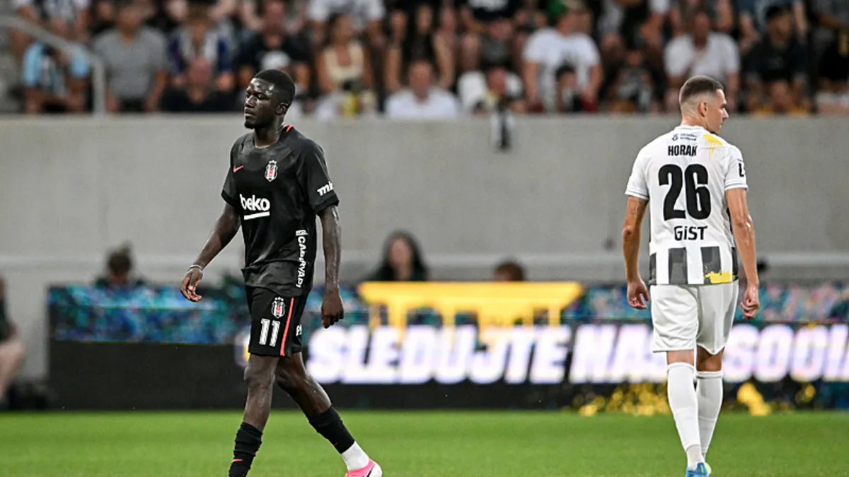 Beşiktaş'ta Ouattara'dan Hradec Králové Paylaşımı