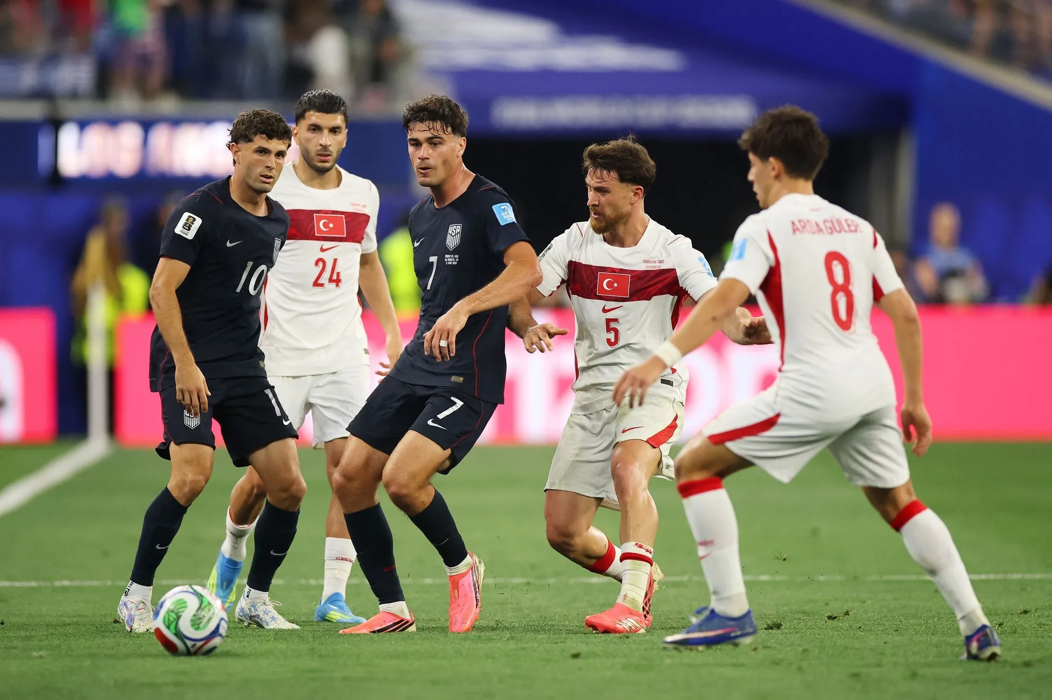 Beşiktaş, Salih Özcan transferini bitirdi! İstanbul'a geliyor
