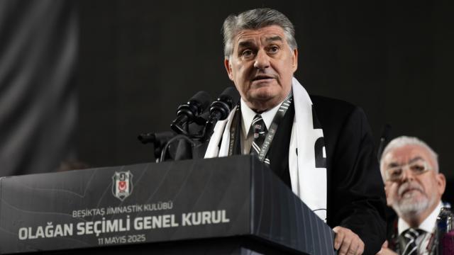 Beşiktaş'ta Serdal Adalı yeniden başkan seçildi