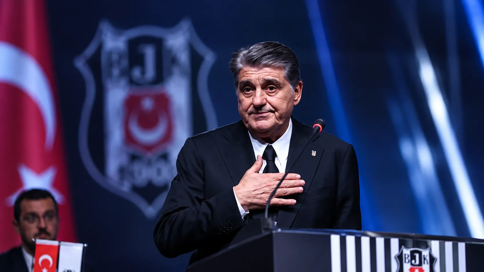 Beşiktaş'ta Serdal Adalı Yönetimi Genel Kuruldan İbra Aldı