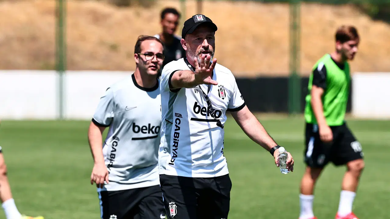 Beşiktaş'ın Slovakya Kampı Kadrosu Açıklandı: İşte İtalyan Hocanın Tercihleri