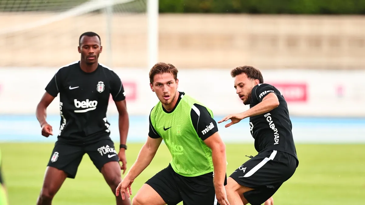 Beşiktaş, Slovakya Kampında Çalışmalarını Sürdürüyor