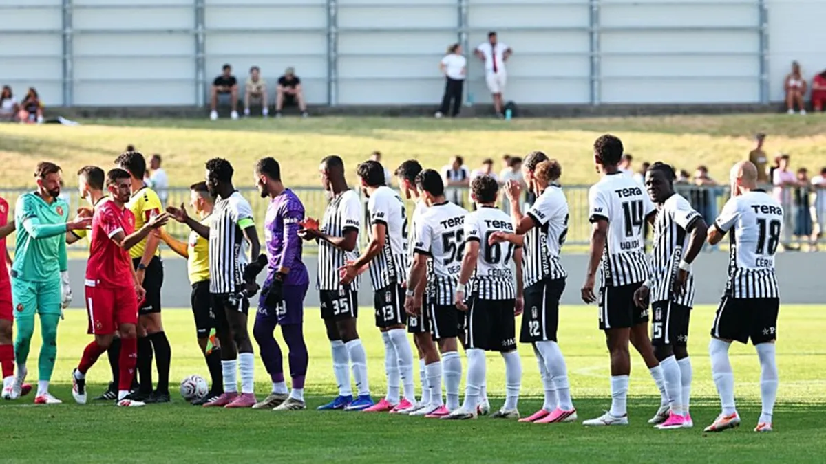Beşiktaş'ın Slovakya Kampında Çift Maçlı Final