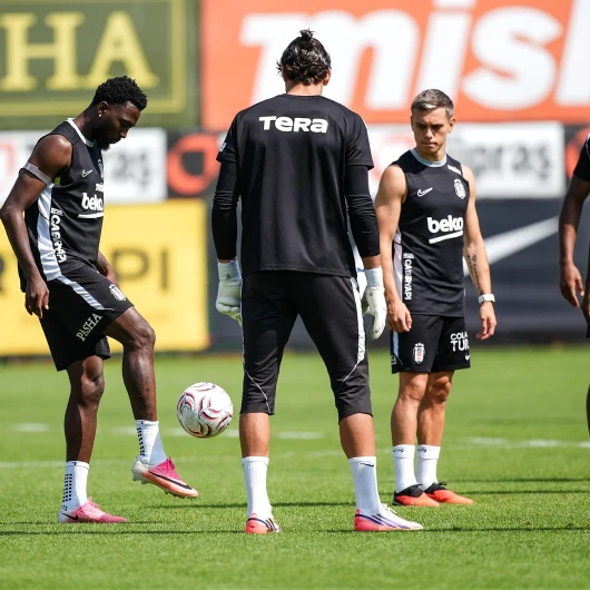 Beşiktaş'ta Trossard Şoku: Avrupa Kadrosunda Yok