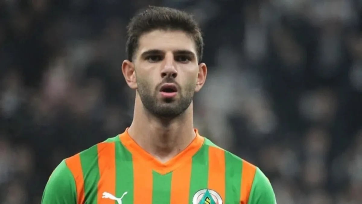 Beşiktaş, Ümit Akdağ Transferini KAP Resmen Açıkladı! UEFA Listesinde