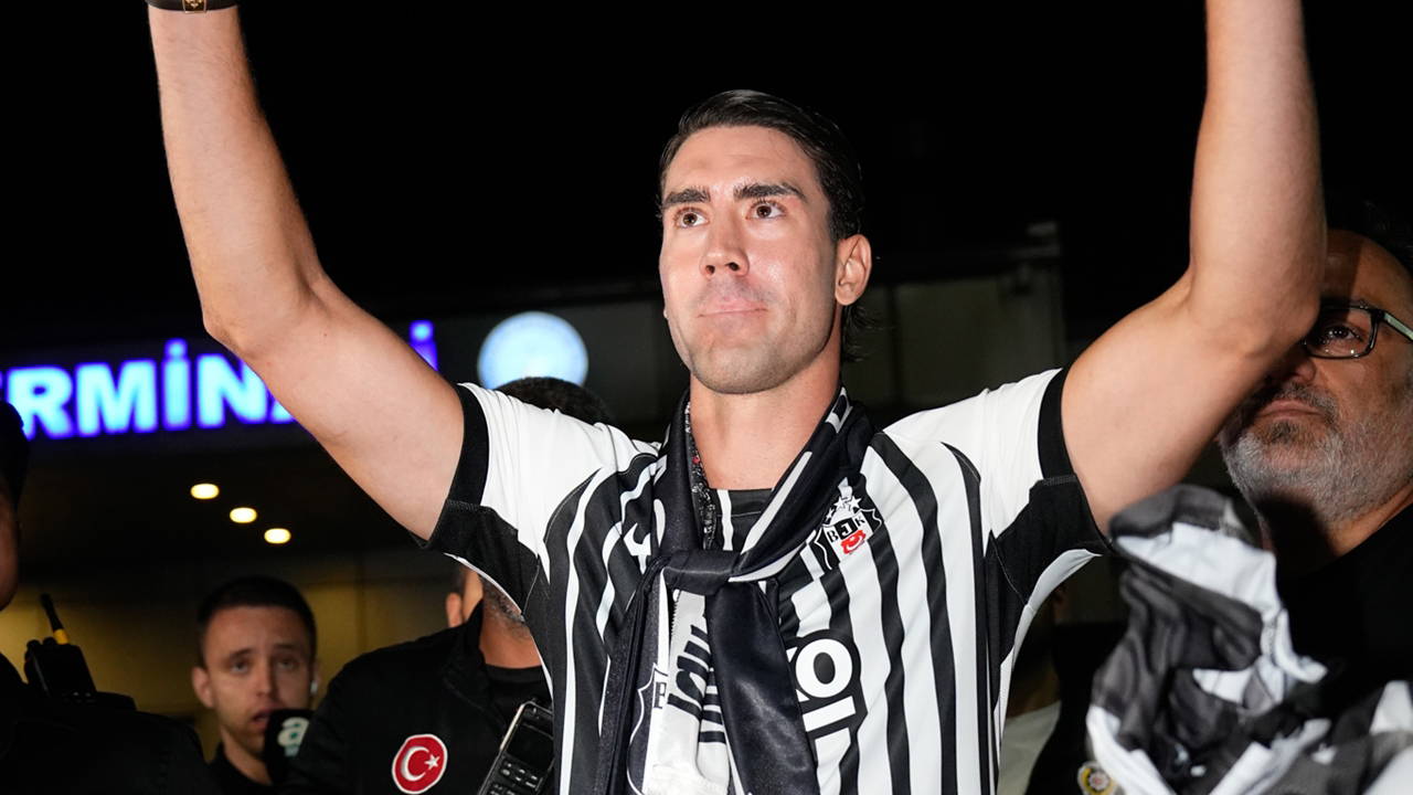 Beşiktaş, Vlahovic İçin Tüpraş'ta İmza Töreni Düzenleyecek
