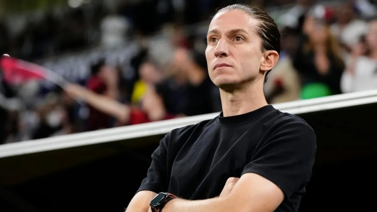 Beşiktaş'ta yeni dönem için ilk aday: Filipe Luis ile Portekiz'de görüşme