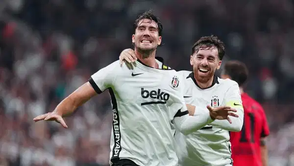 Beşiktaş'ın UEFA Avrupa Ligi Kadrosu Açıklandı: Rashica Kararı
