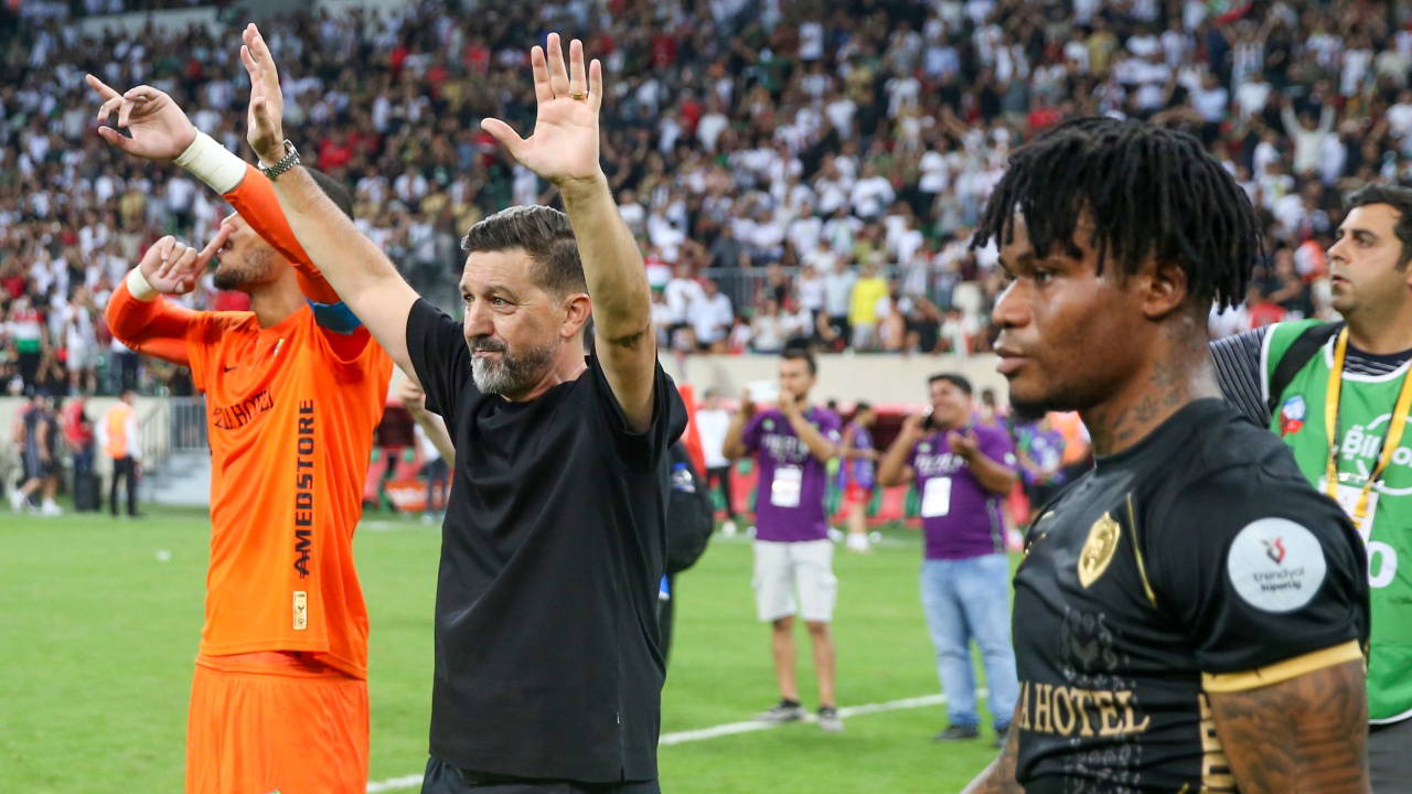 Besnik Hasi: Oyuncularım İnanılmaz İşler Yaptı