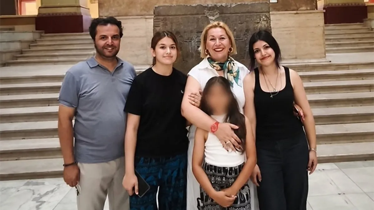Betül Gümüş 26 yıldır gönüllü abla olarak çocuklara destek veriyor