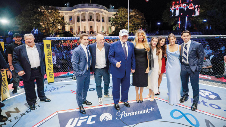 Trump 80. yaş gününü Beyaz Saray'da UFC ile kutladı