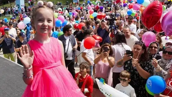 Beylikdüzü’nde minik Almira için umut balonları gökyüzüne bırakıldı