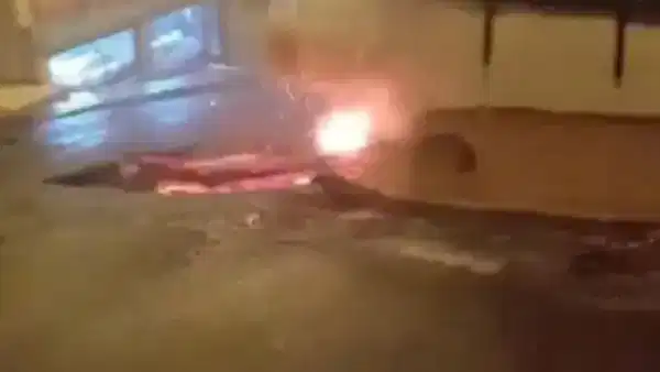 Beyoğlu'nda Sağanak Sonrası Elektrik Kabloları Alev Aldı