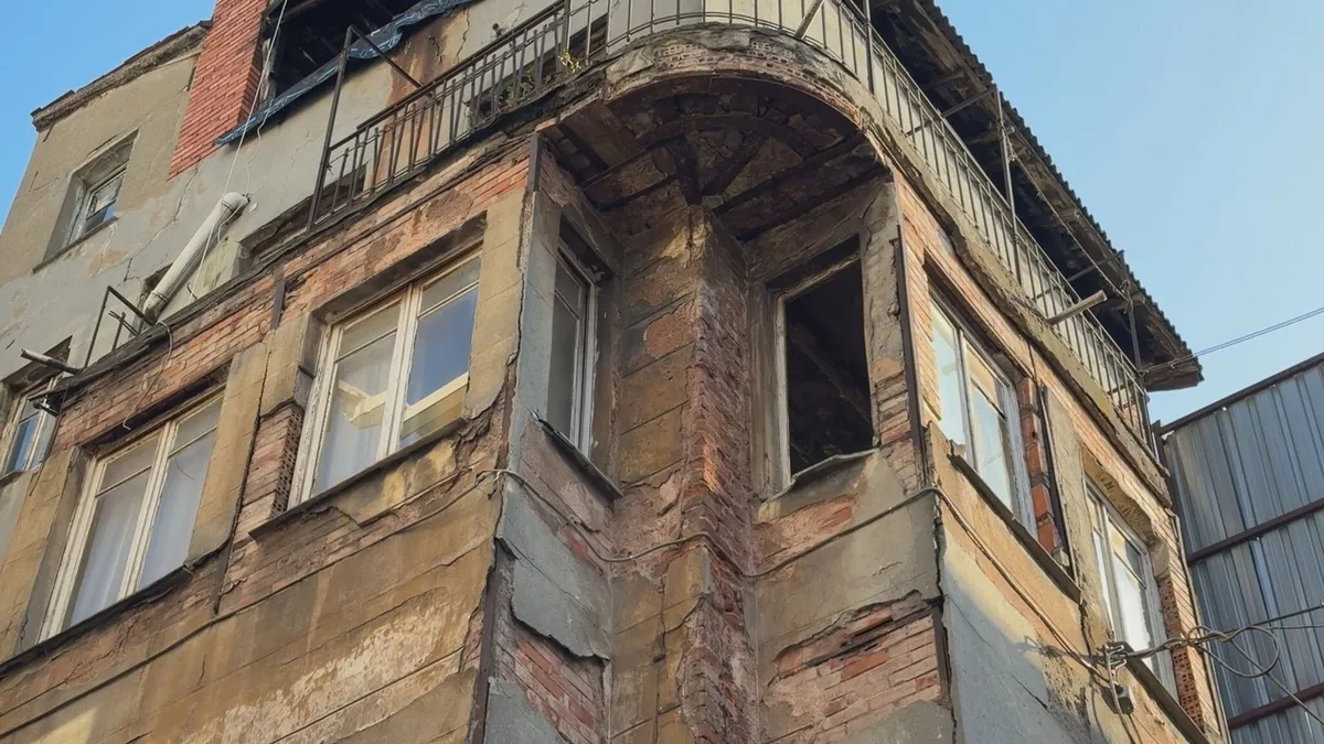 Beyoğlu'nda Komşu Dehşeti: Bıçaklayarak Öldürdü, Polisi Aradı