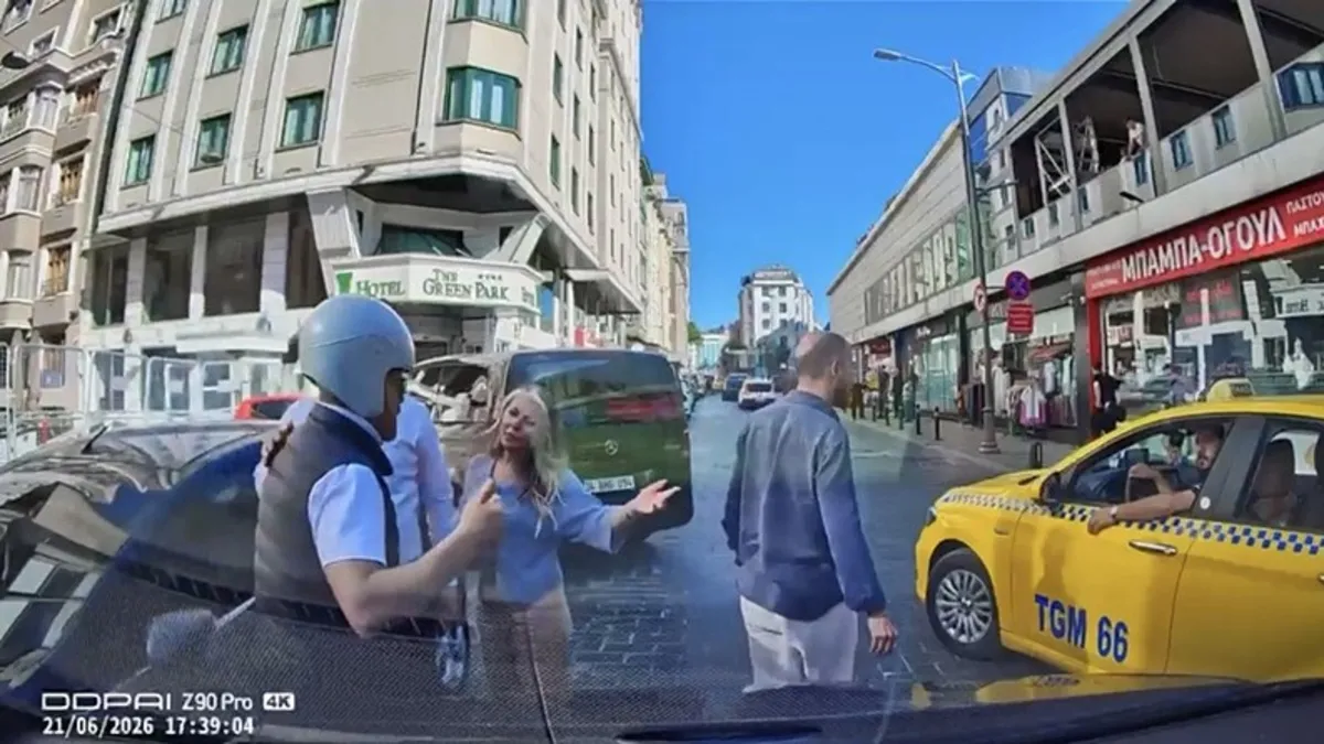 Beyoğlu’nda 'yol' kavgası: Boksörüm çeneni kırarım