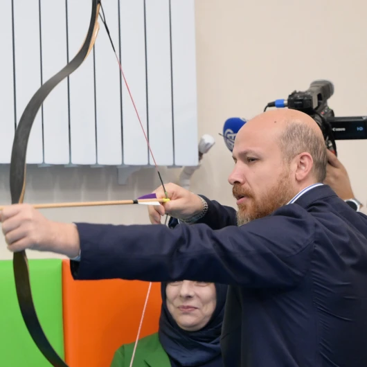 Bilal Erdoğan Düzce'de Öğrencilerle Ok Attı