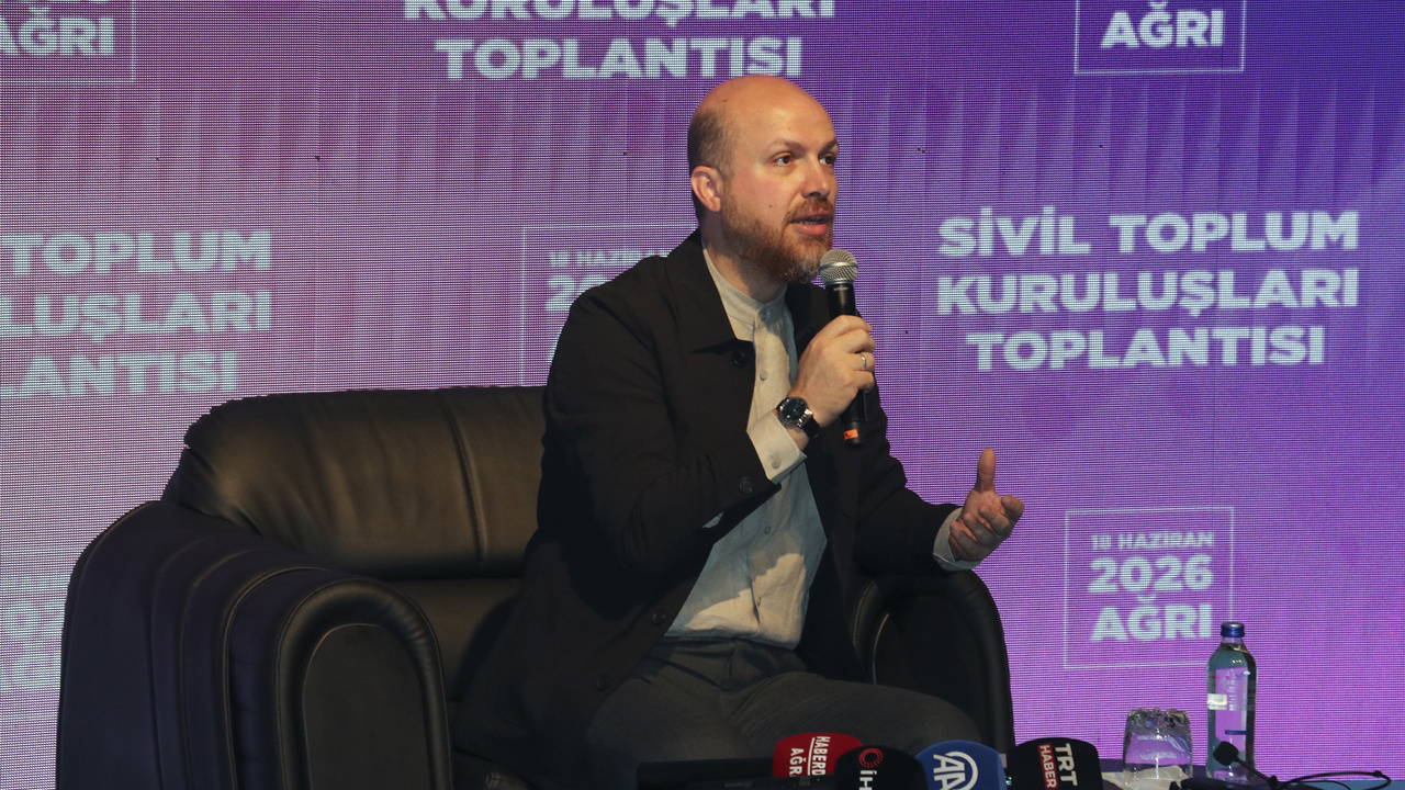 Bilal Erdoğan: Sosyal Medyada Kaleyi Açık Bırakıyoruz