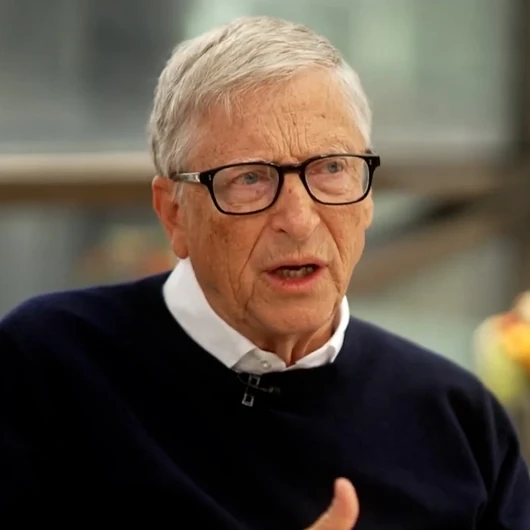Bill Gates'ten Yeni 'Kıyamet' Senaryosu: Yapay Zeka 1 Milyar İnsanı Öldürebilir