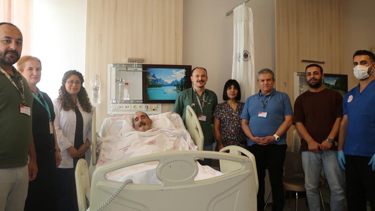 Bingöl'de Kalbi Duran Adam 1,5 Saat Sonra Hayata Döndürüldü