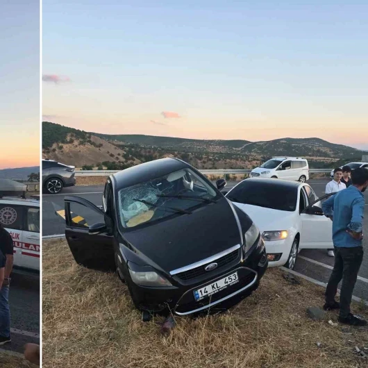 Bingöl'de Trafik Kazası: 3 Kişi Yaralandı, Olay Yerine Ekipler Sevk Edildi