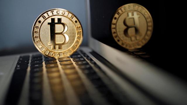 Bitcoin 1 trilyon dolar eridi: 126 bin dolardan 60 bine geriledi