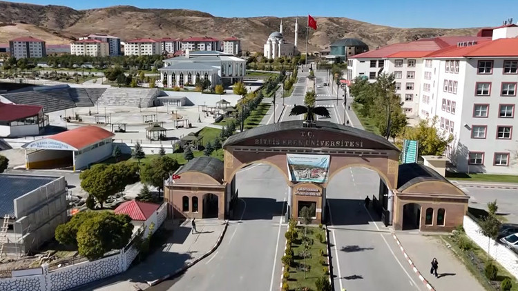 Bitlis Eren Üniversitesi Tıp Fakültesi'ne ilk 15 bine girenlere 50 bin TL burs