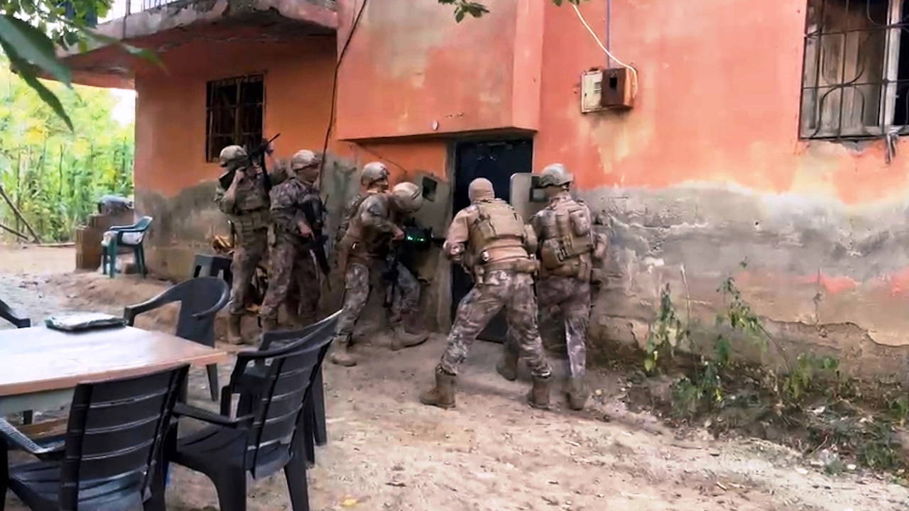 Bitlis'te Uyuşturucu Operasyonu: 9 Kilo Esrar Ele Geçirildi, 1 Tutuklama