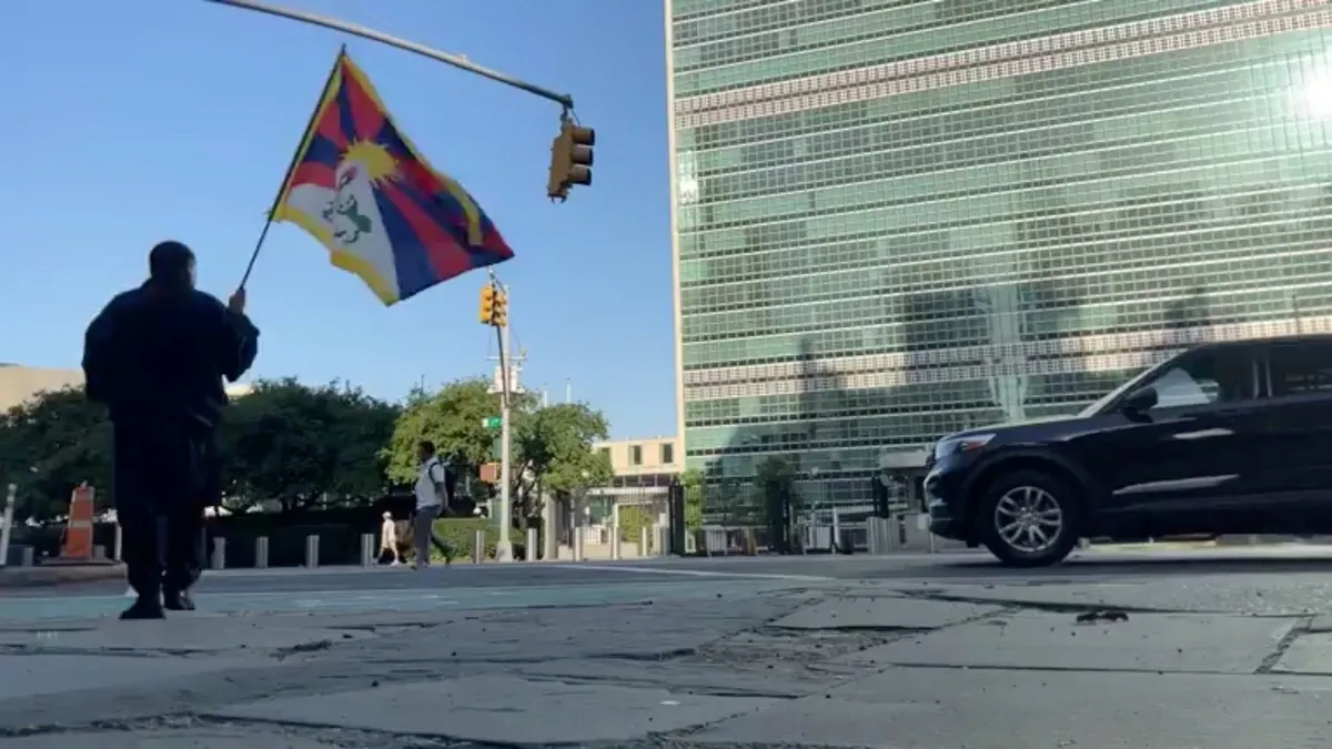 BM önünde kendini yakan Tibetli aktivist hayatını kaybetti